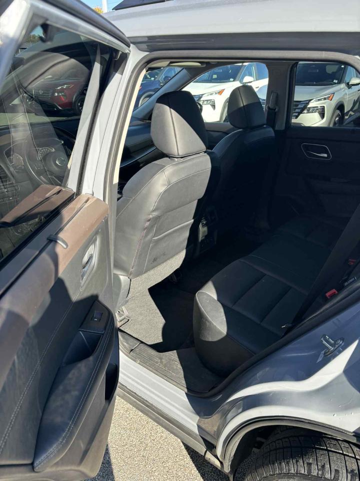 2021 Nissan Rogue SV PREMIUM Photo25