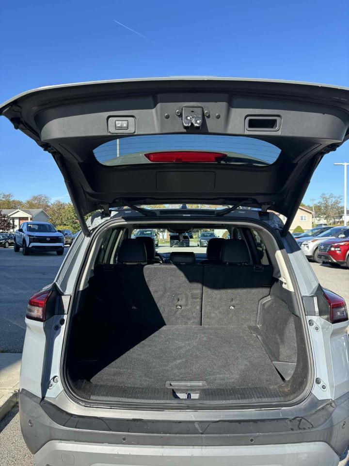 2021 Nissan Rogue SV PREMIUM Photo12
