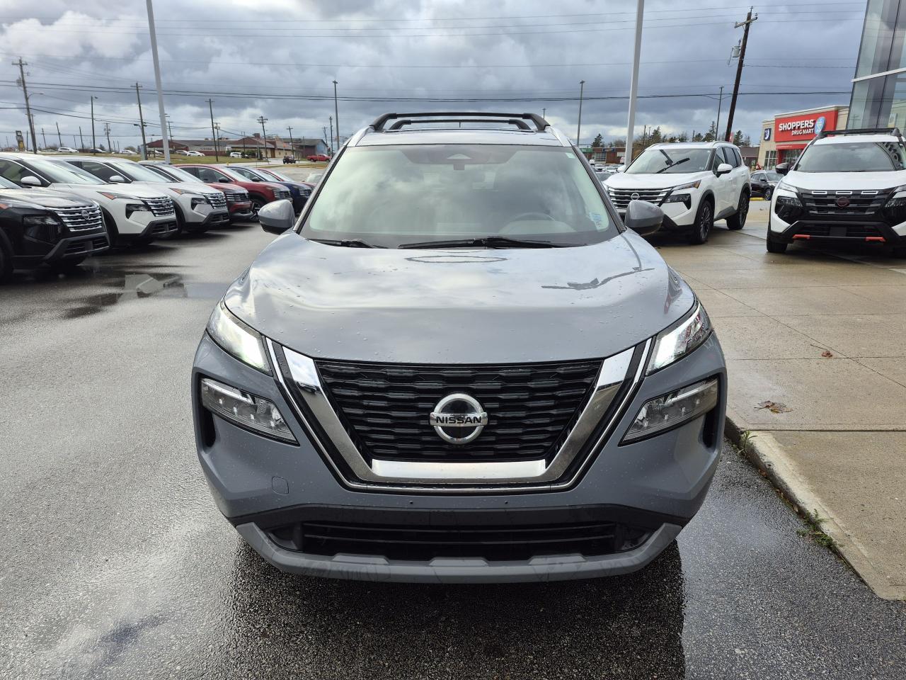 2021 Nissan Rogue SV PREMIUM Photo2