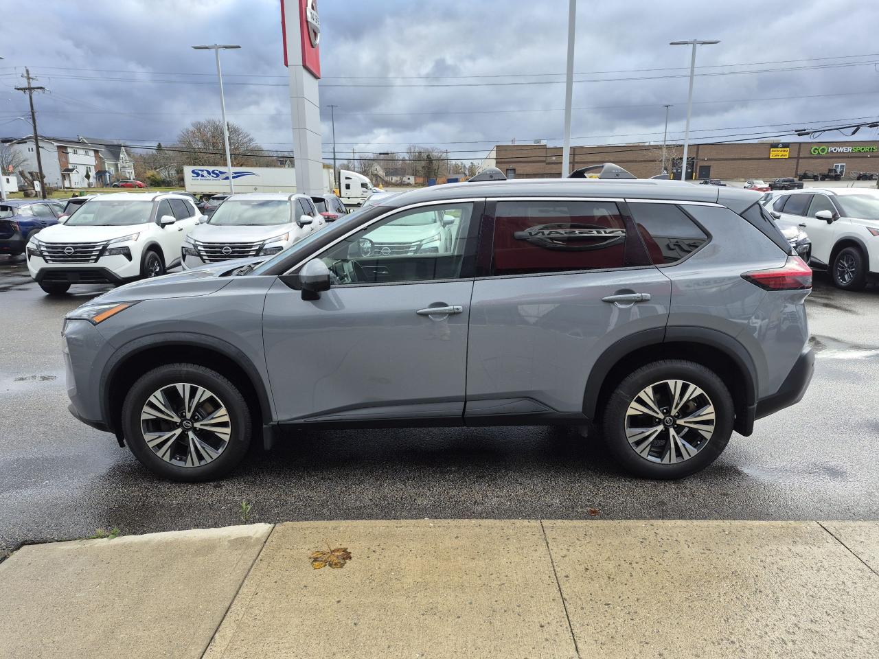 2021 Nissan Rogue SV PREMIUM Photo3