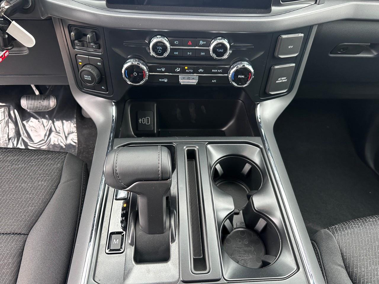 2025 Ford F-150 XLT 4WD SuperCrew 5.5' Box Photo