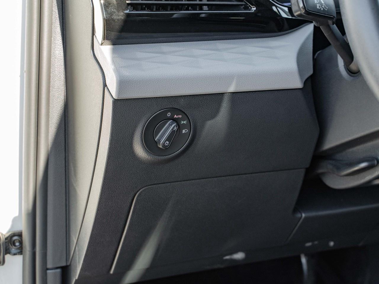 2024 Volkswagen Taos Trendline FWD Photo