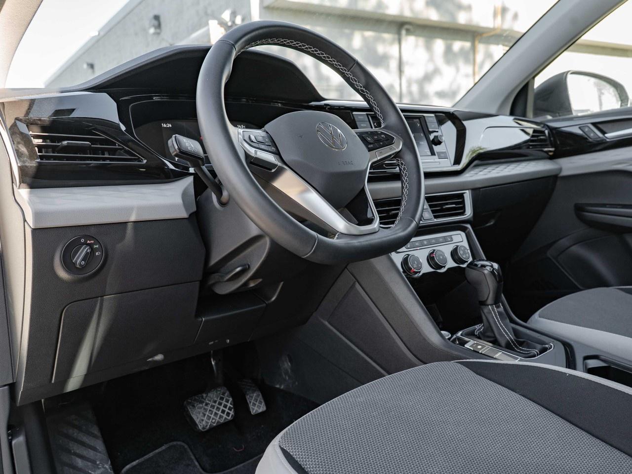 2024 Volkswagen Taos Trendline FWD Photo