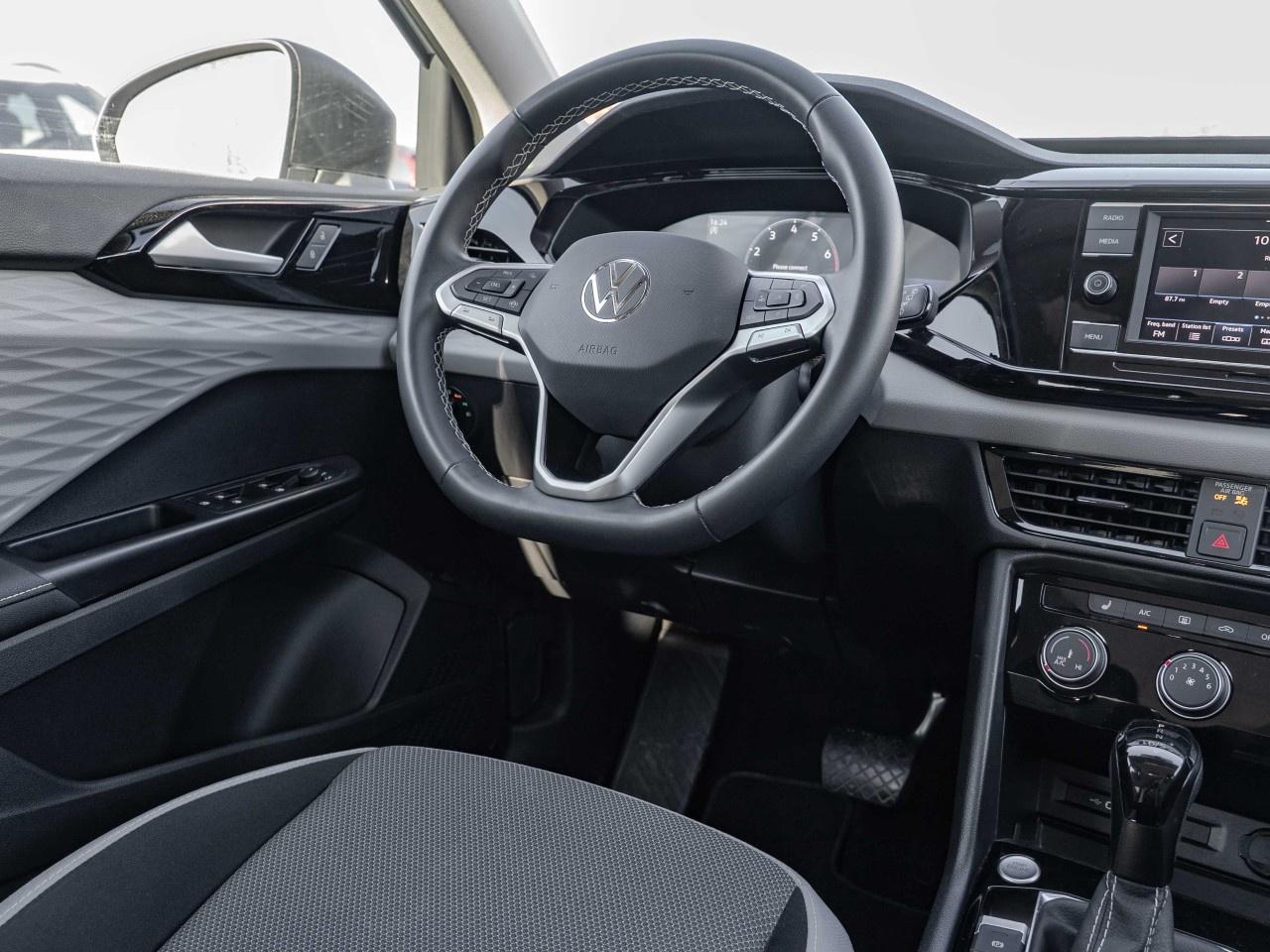 2024 Volkswagen Taos Trendline FWD Photo