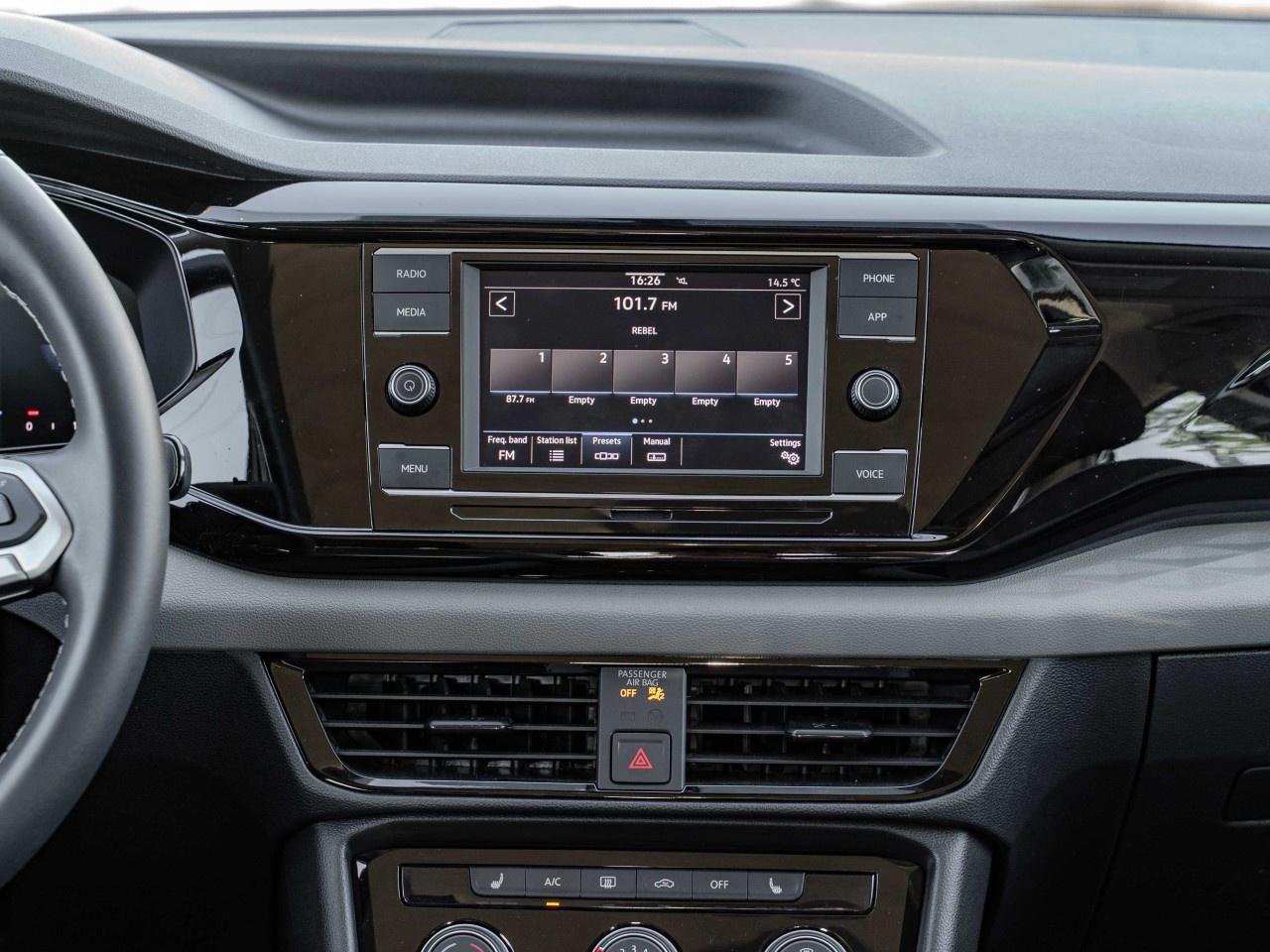 2024 Volkswagen Taos Trendline FWD Photo