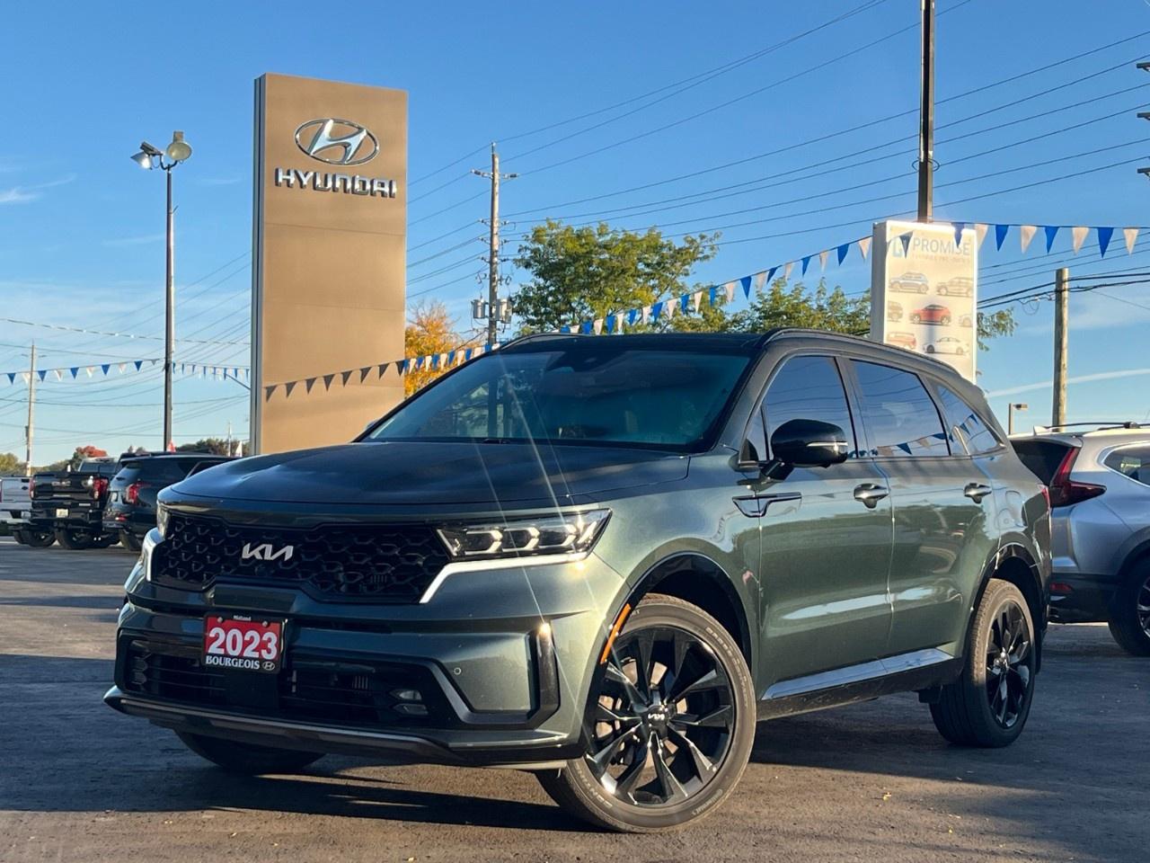Used 2023 Kia Sorento SX AWD w/Black Leather for sale in Midland, ON
