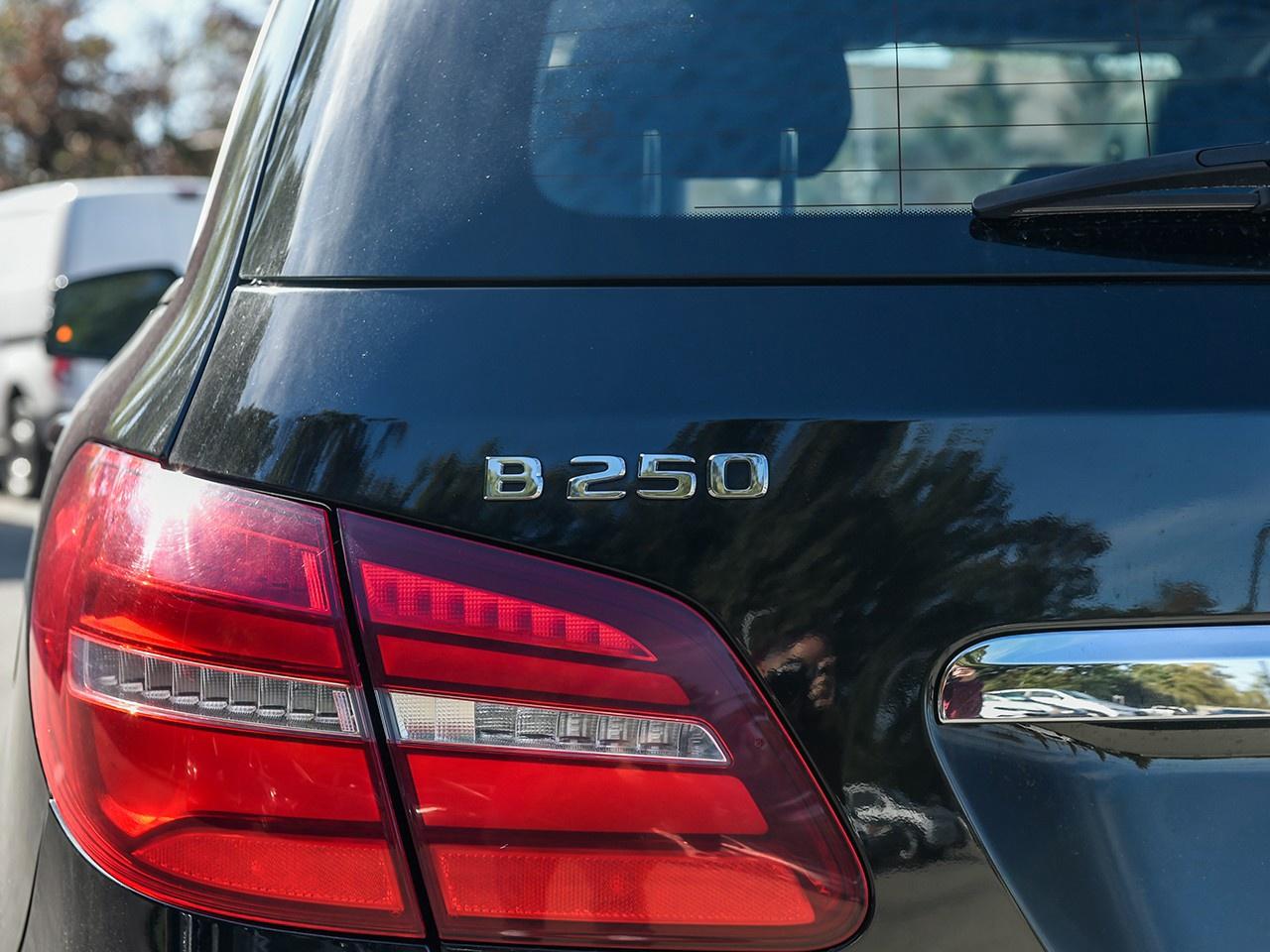 2019 Mercedes-Benz B-Class Sports Tourer Photo