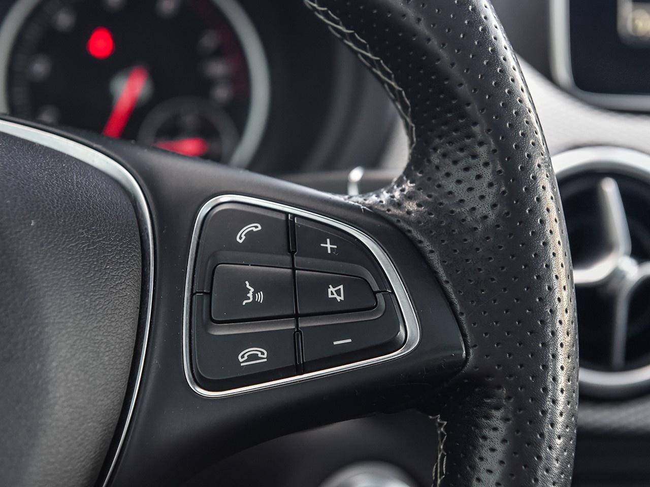 2019 Mercedes-Benz B-Class Sports Tourer Photo