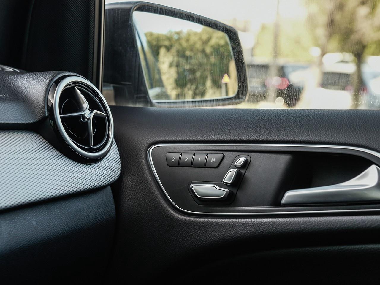 2019 Mercedes-Benz B-Class Sports Tourer Photo