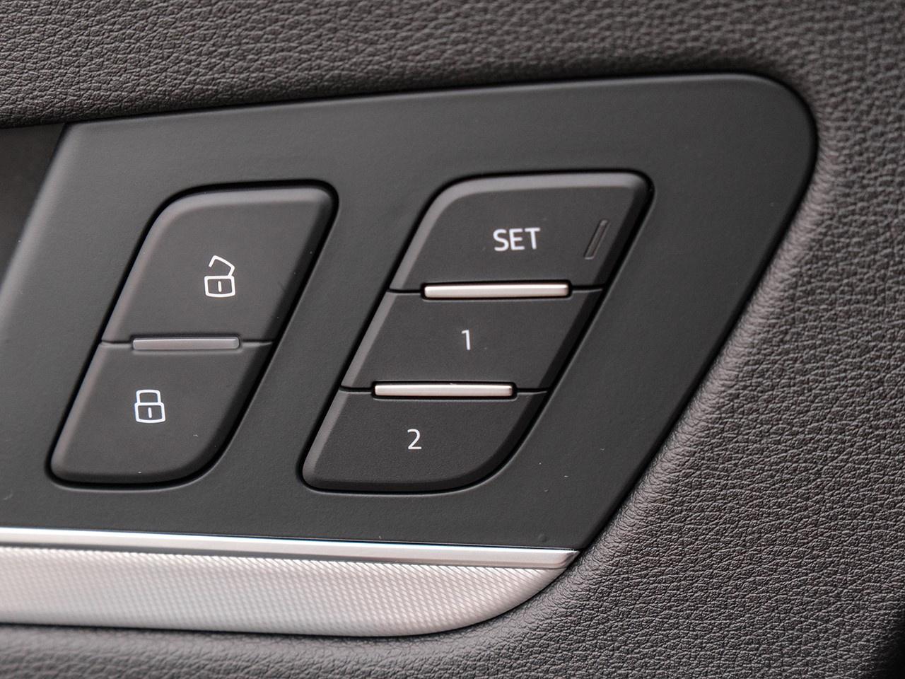 2018 Audi Q5 2.0T Technik Photo