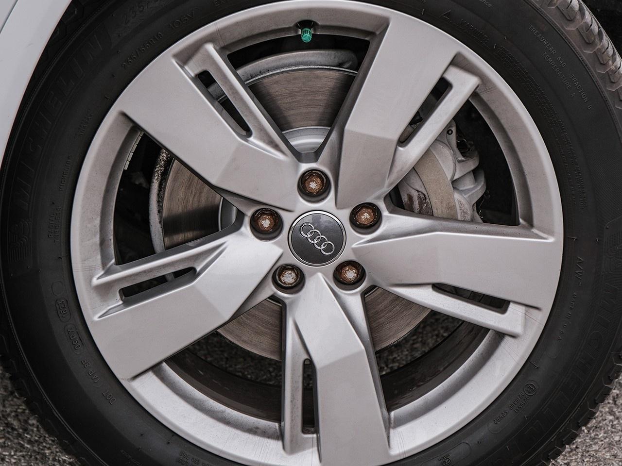 2018 Audi Q5 2.0T Technik Photo