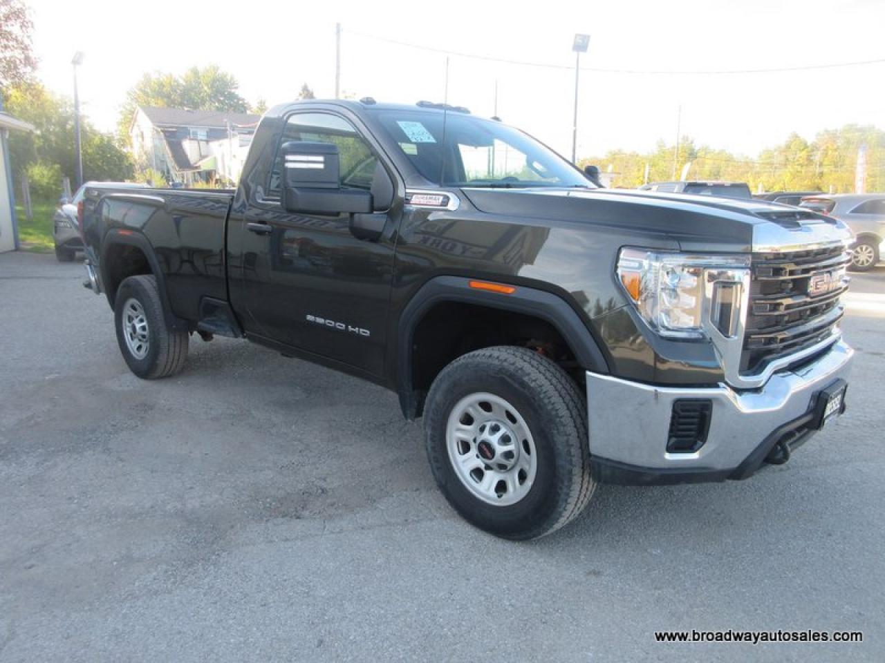2023 GMC Sierra 3500 1-TON SL-MODEL 3 PASSENGER 6.6L - DURAMAX.. 4X4.. REGULAR-CAB.. 8-FOOT-BOX.. TRAILER BRAKE.. BACK-UP CAMERA.. BLUETOOTH SYSTEM.. KEYLESS ENTRY.. Photo4