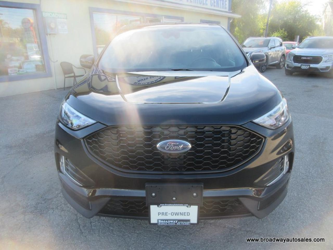 2023 Ford Edge ALL-WHEEL DRIVE ST-LINE-PACKAGE 5 PASSENGER 2.0L - DOHC.. NAVIGATION.. PANORAMIC SUNROOF.. HEATED SEATS & WHEEL.. BACK-UP CAMERA.. Photo3