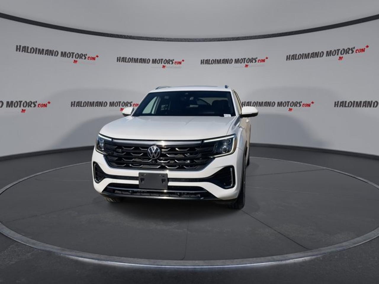 2024 Volkswagen Atlas Cross Sport Execline 4MOTION | Panoramic Roof | Leather Seats | No accidents Photo