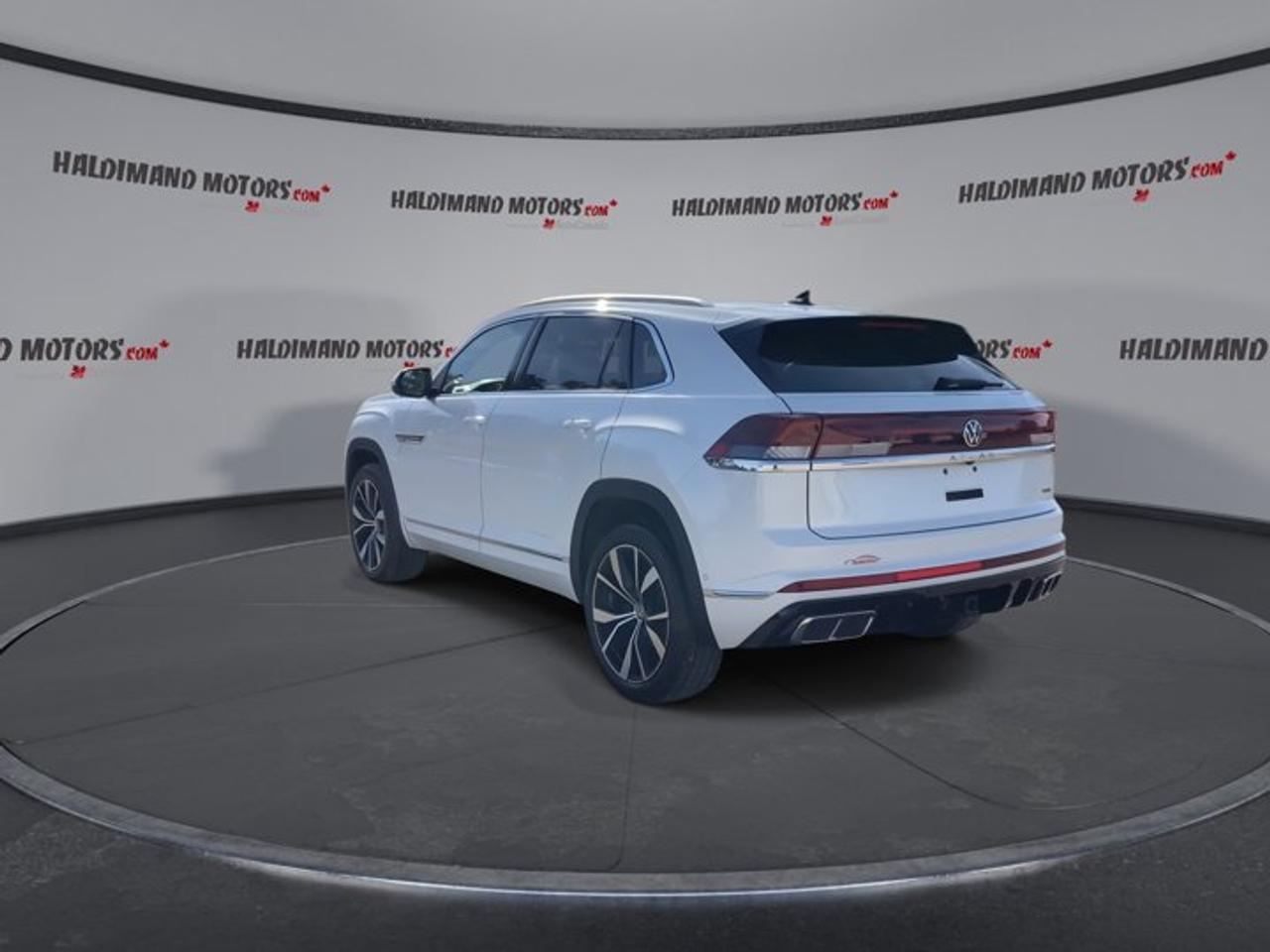 2024 Volkswagen Atlas Cross Sport Execline 4MOTION | Panoramic Roof | Leather Seats | No accidents Photo