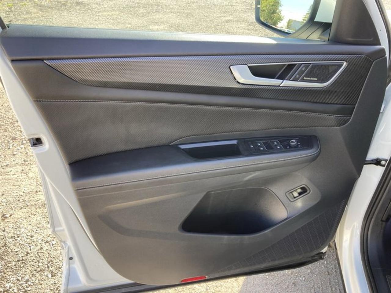 2024 Volkswagen Atlas Cross Sport Execline 4MOTION | Panoramic Roof | Leather Seats | No accidents Photo