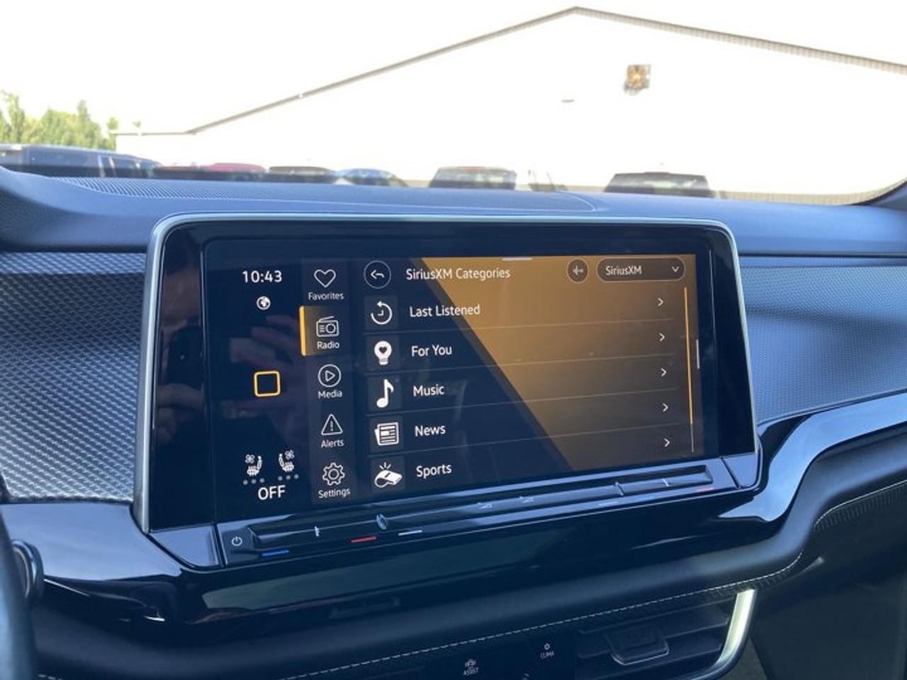 2024 Volkswagen Atlas Cross Sport Execline 4MOTION | Panoramic Roof | Leather Seats | No accidents Photo