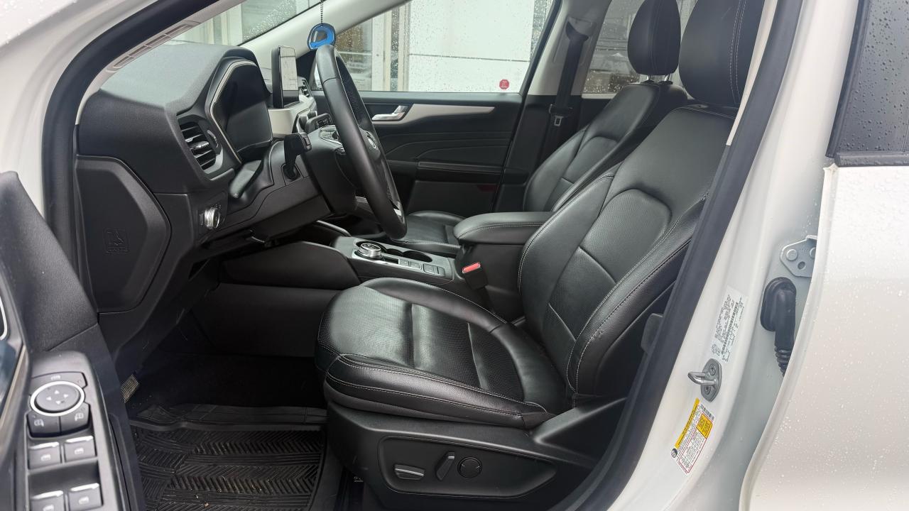 2022 Ford Escape  Photo5