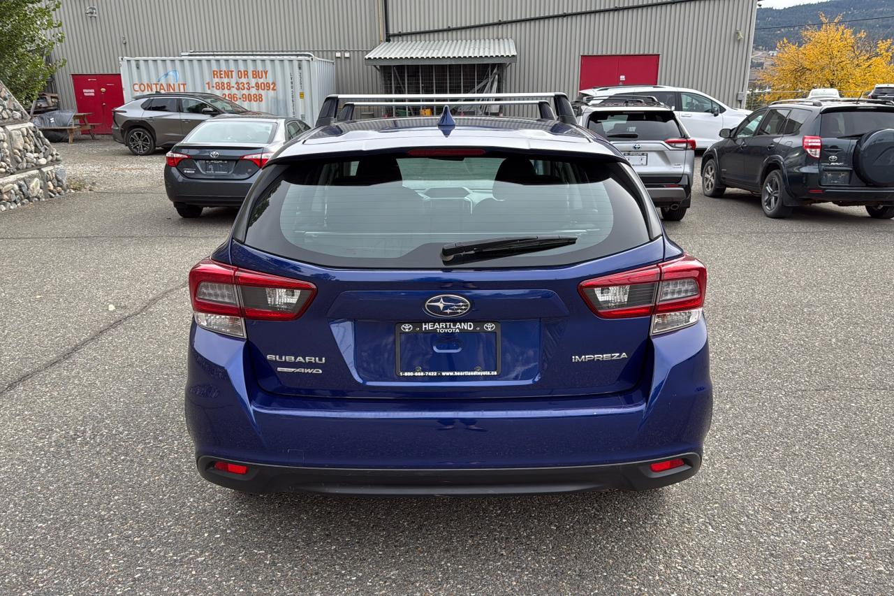 2022 Subaru Impreza Touring Photo