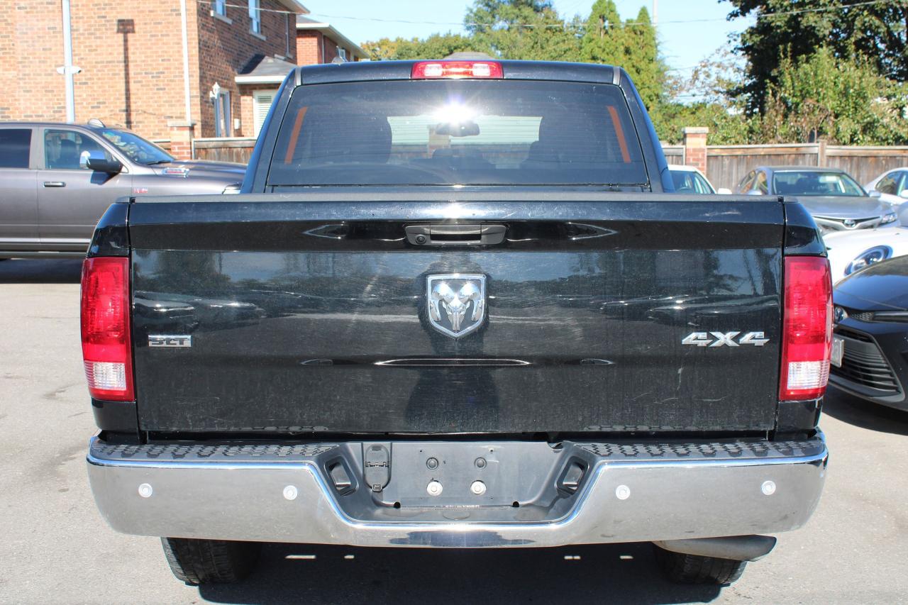2022 RAM 1500 Classic SLT 4x4 Crew Cab 5'7" Box - Photo #4