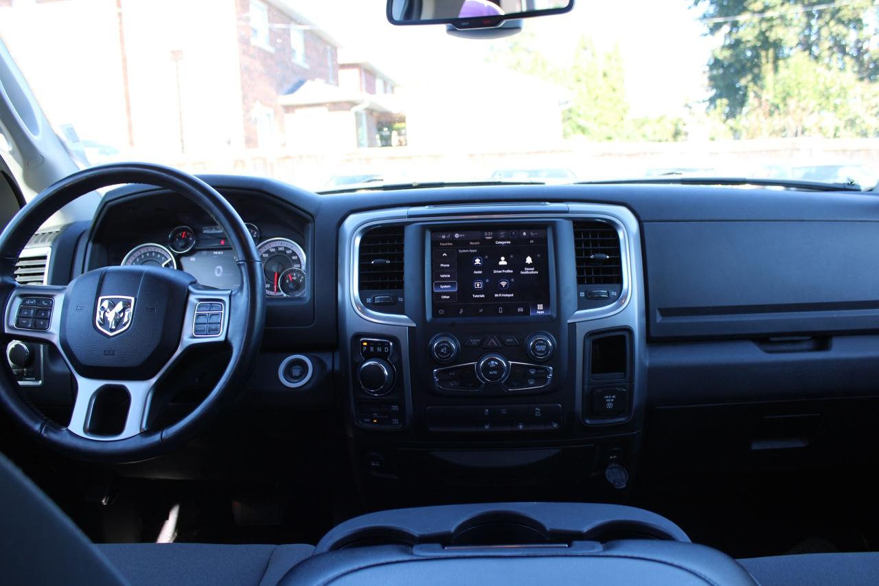 2022 RAM 1500 Classic SLT 4x4 Crew Cab 5'7" Box - Photo #6