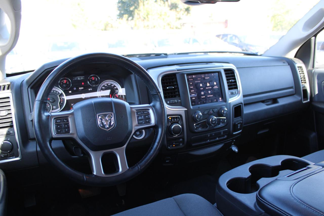 2022 RAM 1500 Classic SLT 4x4 Crew Cab 5'7" Box - Photo #18