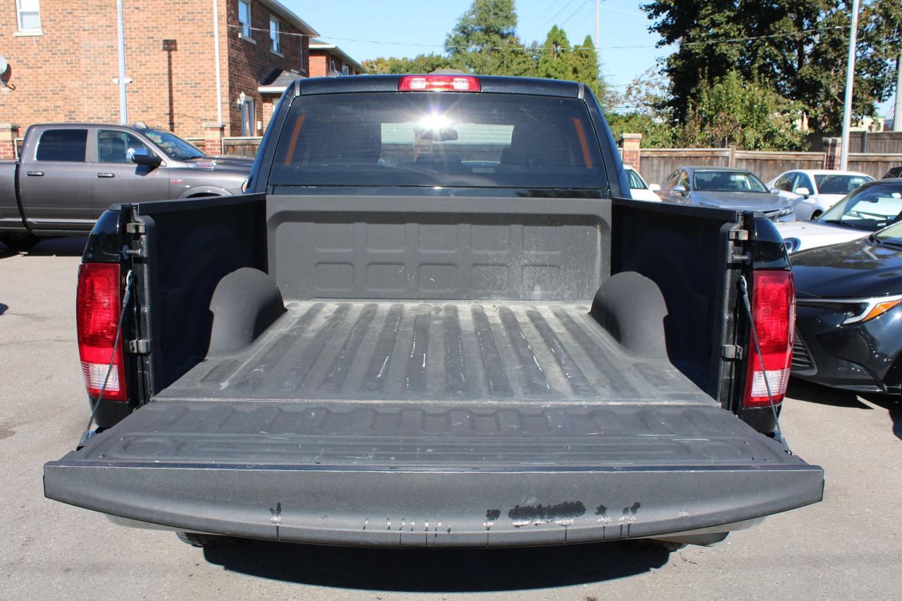 2022 RAM 1500 Classic SLT 4x4 Crew Cab 5'7" Box - Photo #20