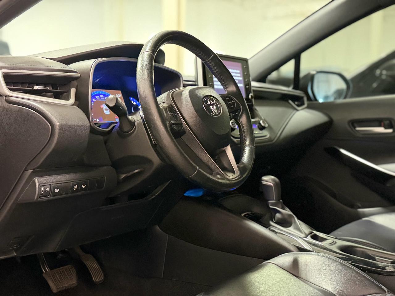 2020 Toyota Corolla SE - Photo #6