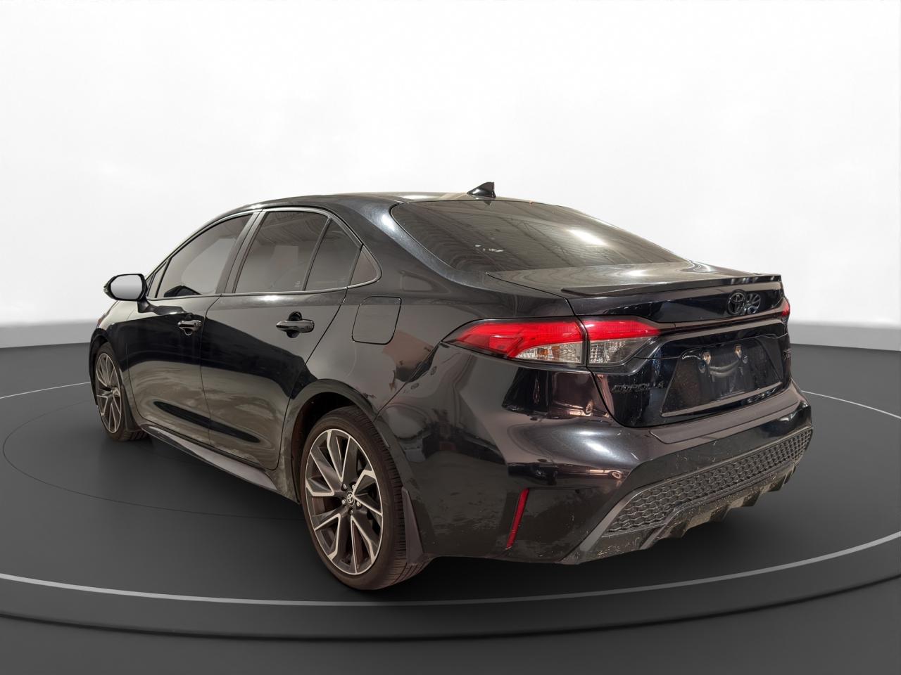 2020 Toyota Corolla XSE Photo4
