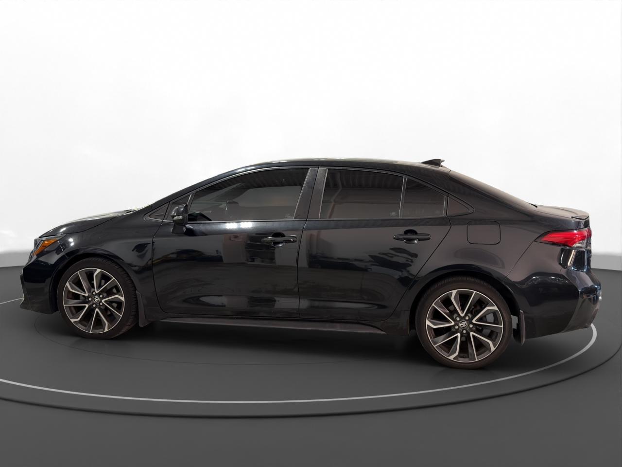 2020 Toyota Corolla SE - Photo #4