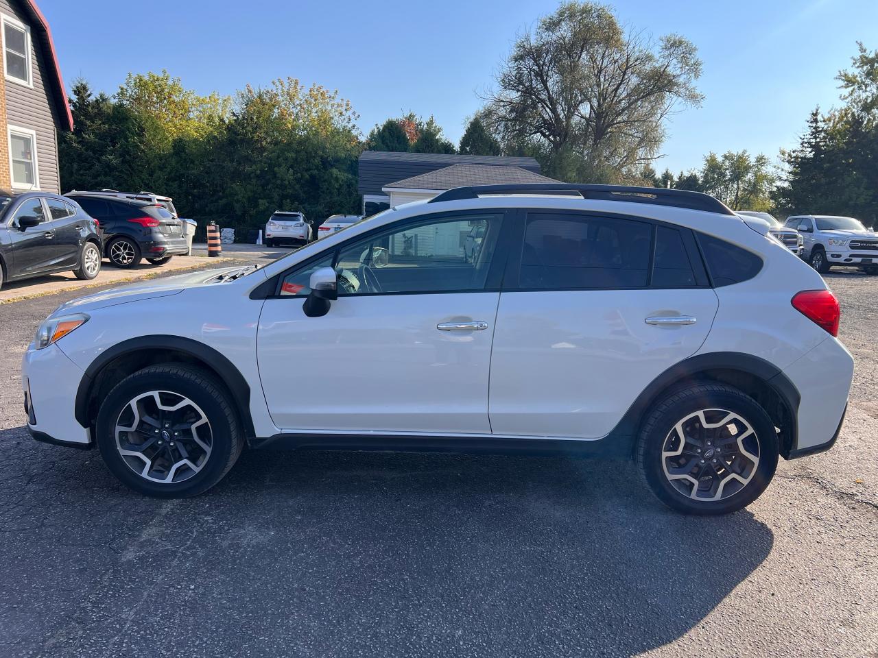 2016 Subaru Crosstrek 2.0i w/Limited Pkg Photo6