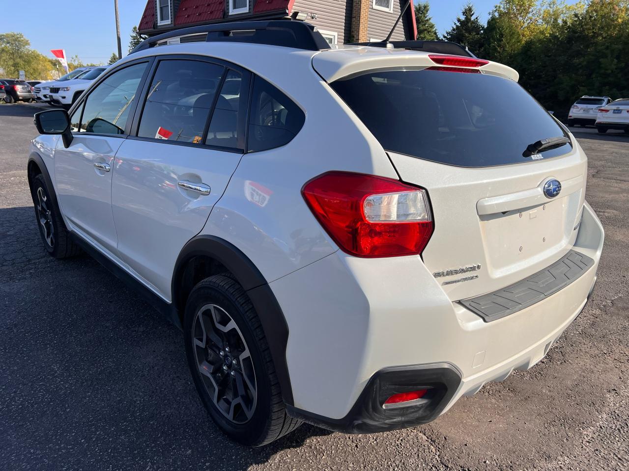 2016 Subaru Crosstrek 2.0i w/Limited Pkg Photo5