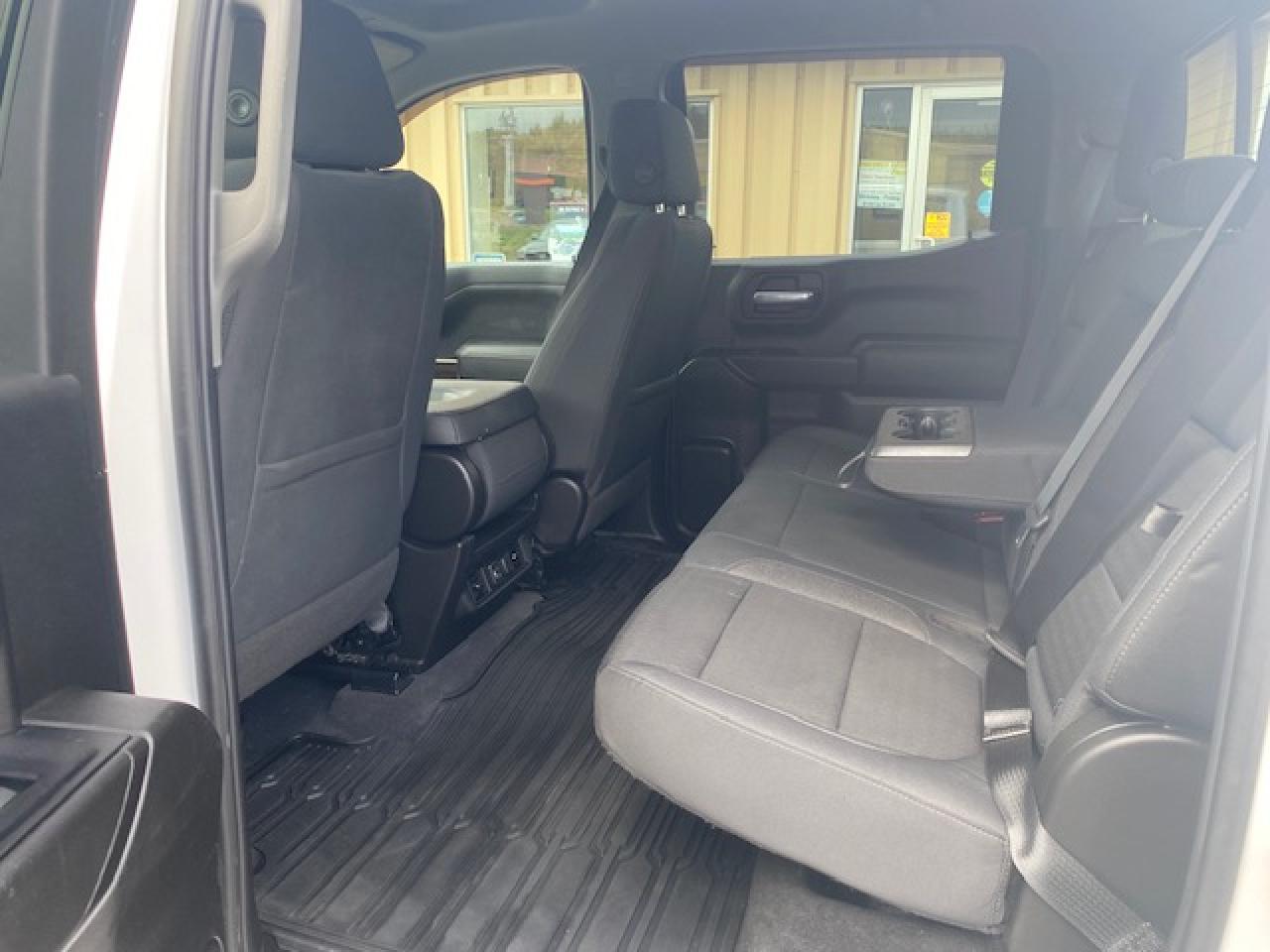 2020 Chevrolet Silverado 1500 4WD Crew Cab 157" LT - Photo #8