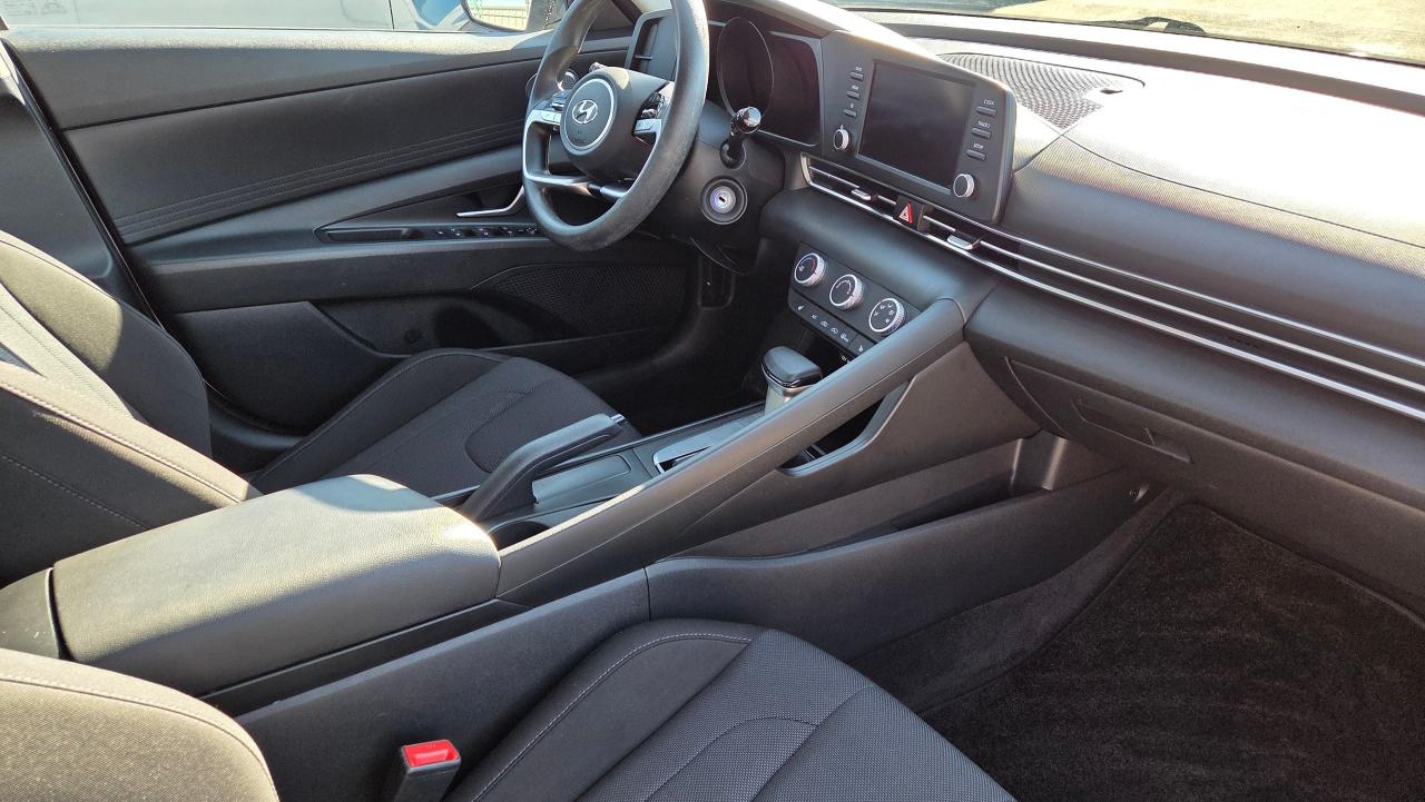 2023 Hyundai Elantra Essential - Photo #10