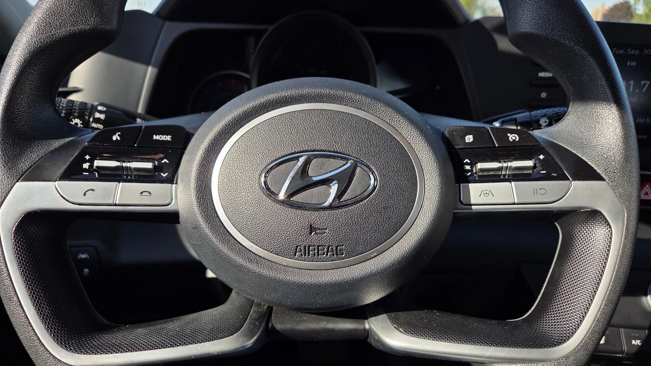 2023 Hyundai Elantra Essential - Photo #16