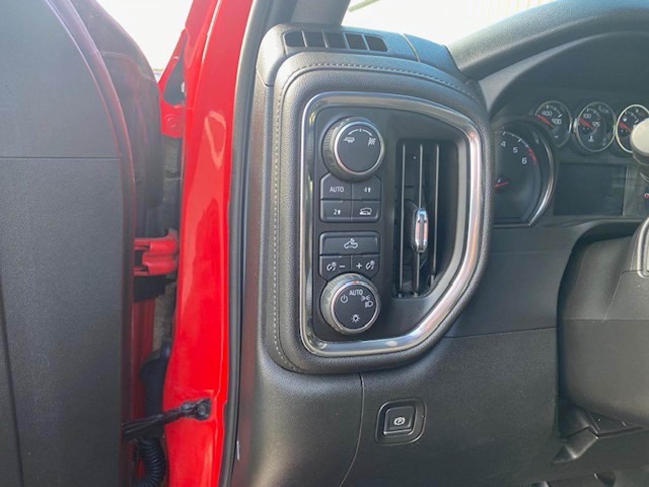 2019 Chevrolet Silverado 1500 4WD Double Cab 147" LT - Photo #10