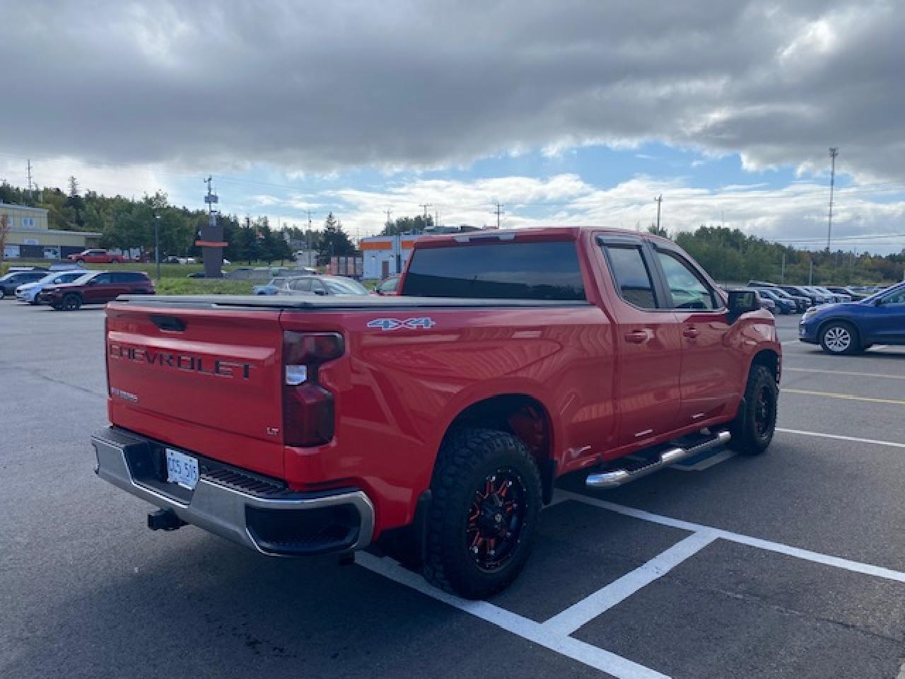2019 Chevrolet Silverado 1500 4WD Double Cab 147" LT - Photo #5