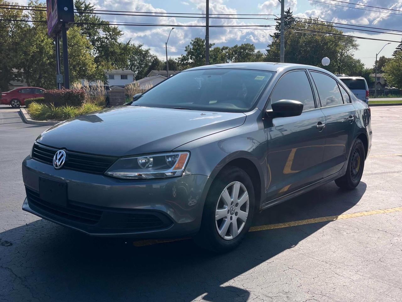 Used 2013 Volkswagen Jetta 4dr 2.0L Auto Trendline *Ltd Avail* for sale in Kitchener, ON