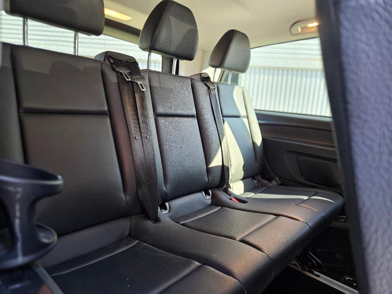 2022 Mercedes-Benz Metris Passenger LEATHER-8 PASSENGER-CERTIFIED Photo
