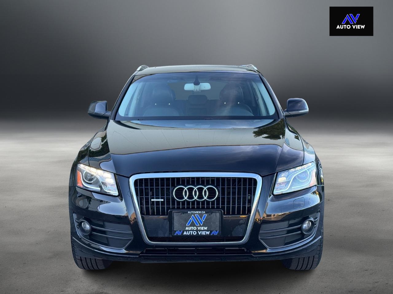 2012 Audi Q5 Premium 3.2L **HEATED FRONT SEATS** - Photo #2