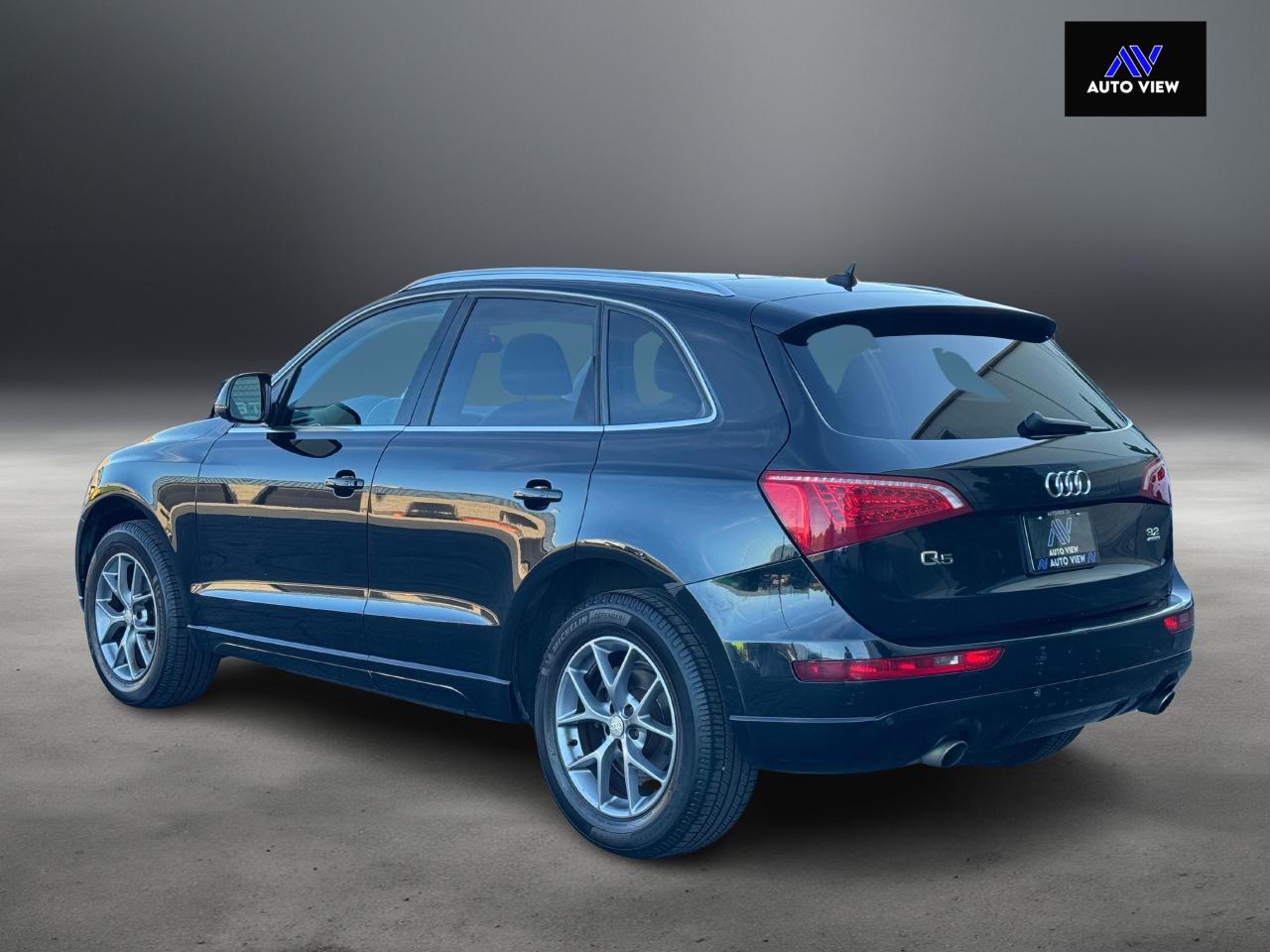 2012 Audi Q5 Premium 3.2L **HEATED FRONT SEATS** - Photo #7
