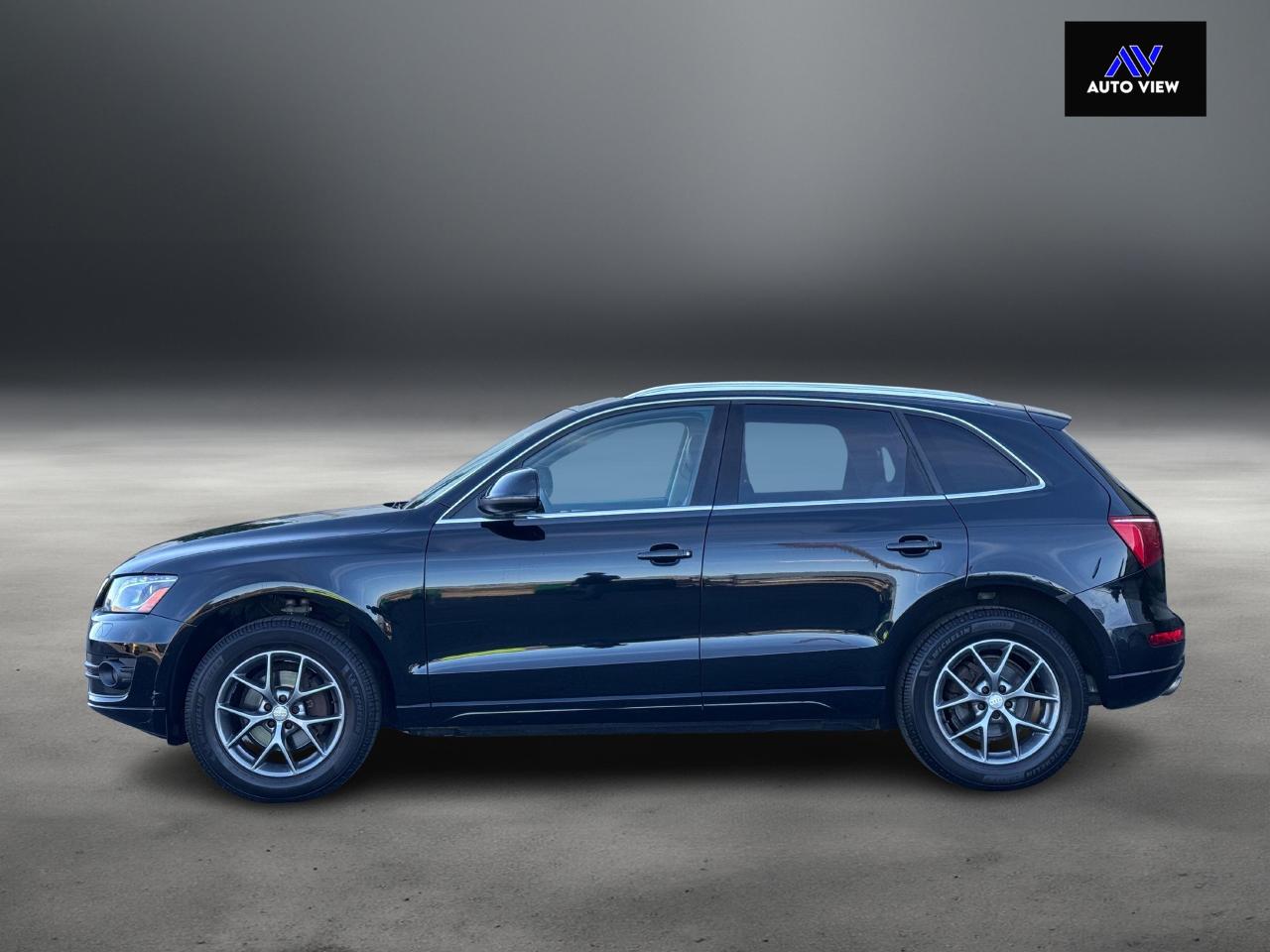 2012 Audi Q5 Premium 3.2L **HEATED FRONT SEATS** - Photo #8