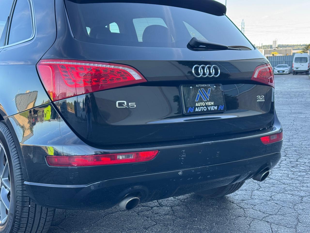 2012 Audi Q5 Premium 3.2L **HEATED FRONT SEATS** - Photo #13