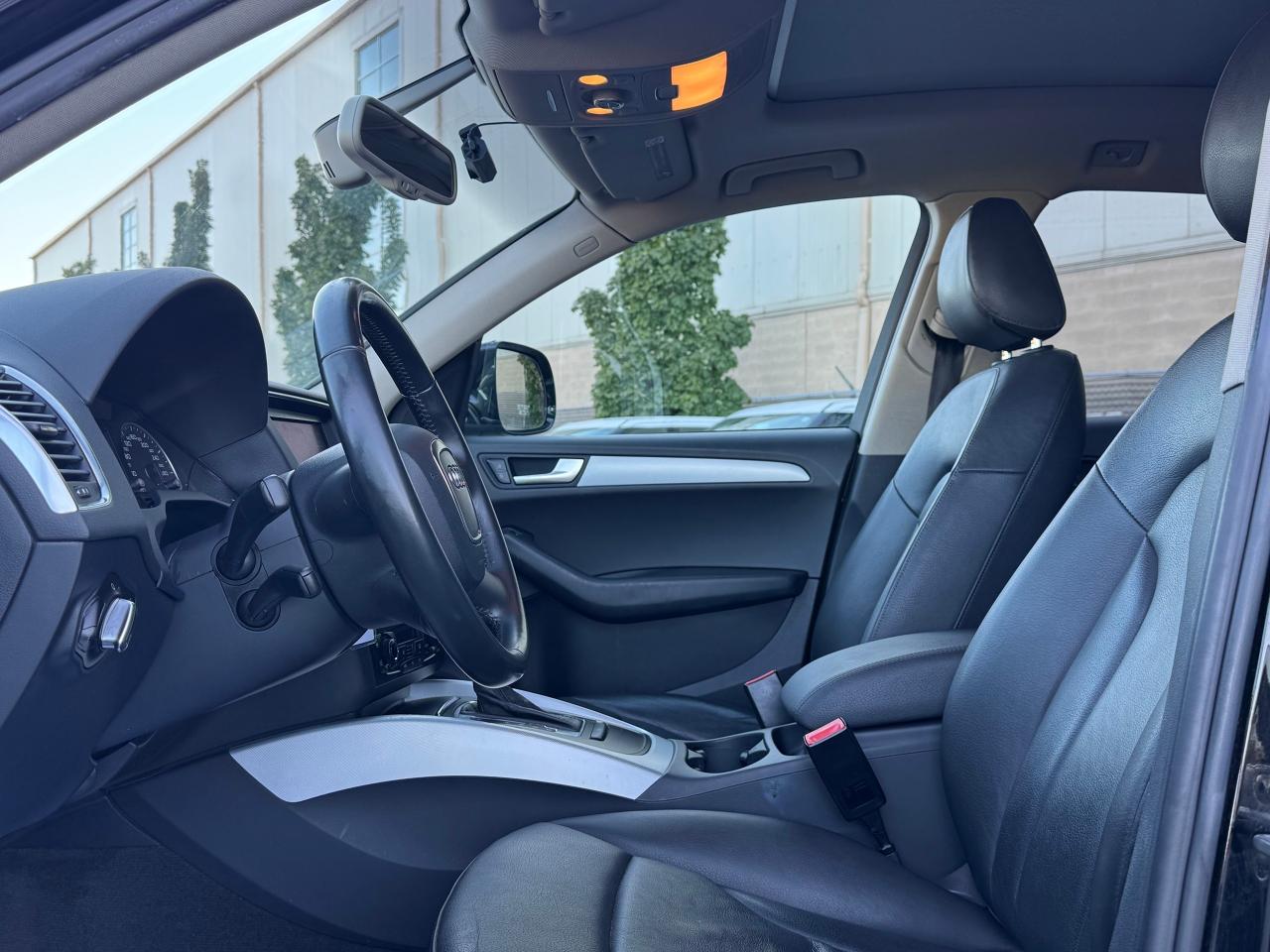 2012 Audi Q5 Premium 3.2L **HEATED FRONT SEATS** - Photo #25