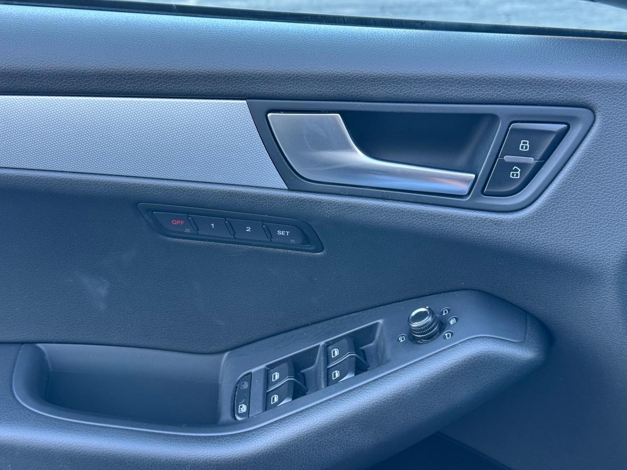 2012 Audi Q5 Premium 3.2L **HEATED FRONT SEATS** - Photo #24