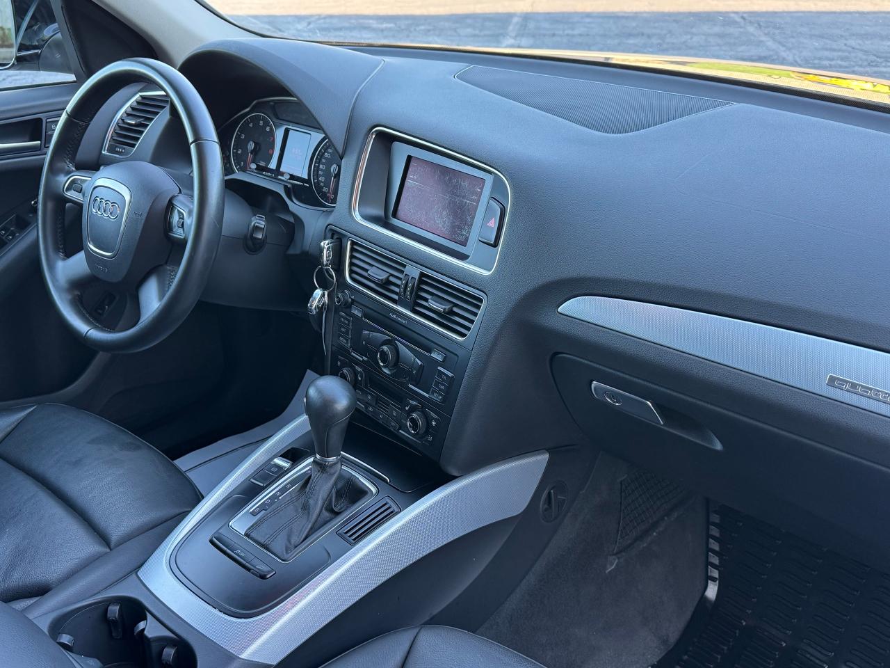 2012 Audi Q5 Premium 3.2L **HEATED FRONT SEATS** - Photo #30