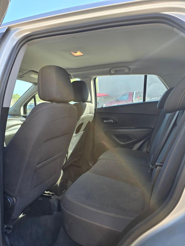 2018 Chevrolet Trax AWD 4dr LS - Photo #7