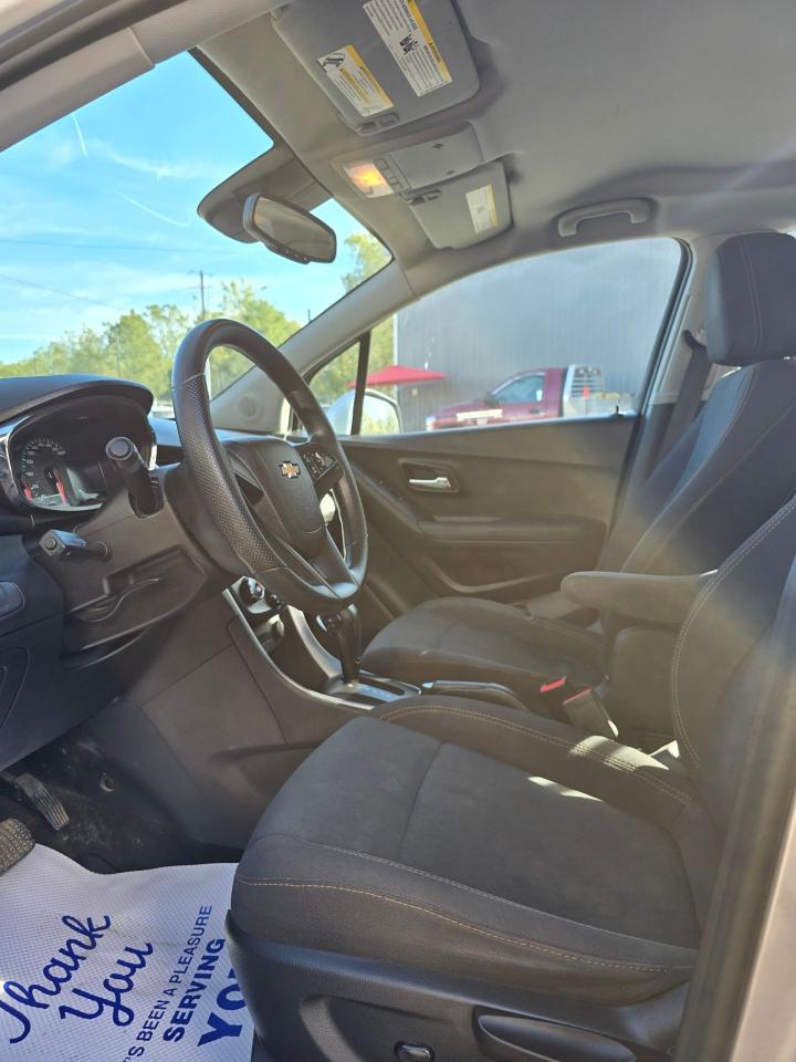 2018 Chevrolet Trax AWD 4dr LS - Photo #11