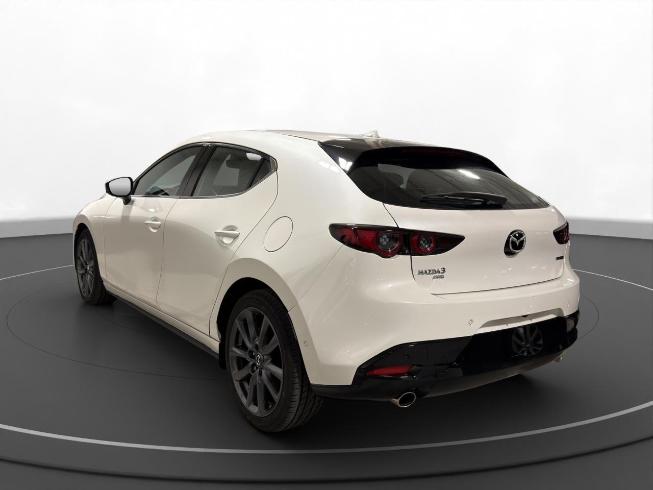 2021 Mazda MAZDA3 GT - Photo #5