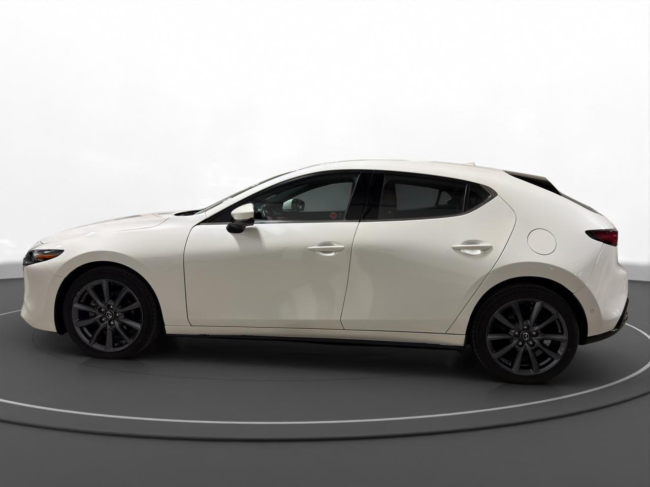 2021 Mazda MAZDA3 GT - Photo #4